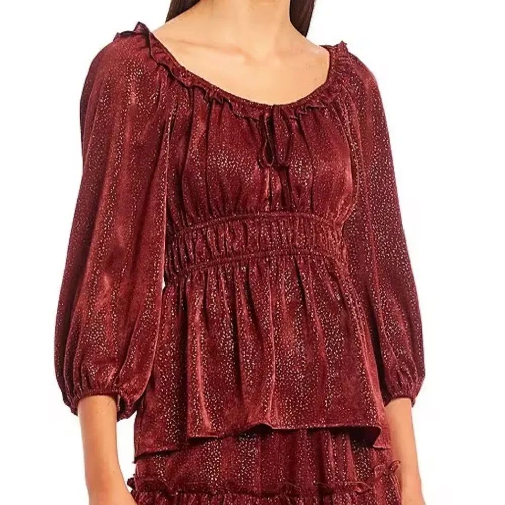NEW Blu Pepper Ruffle Scoop Neck Shimmer 3/4 Sleeve Peasant Top Women’s Small